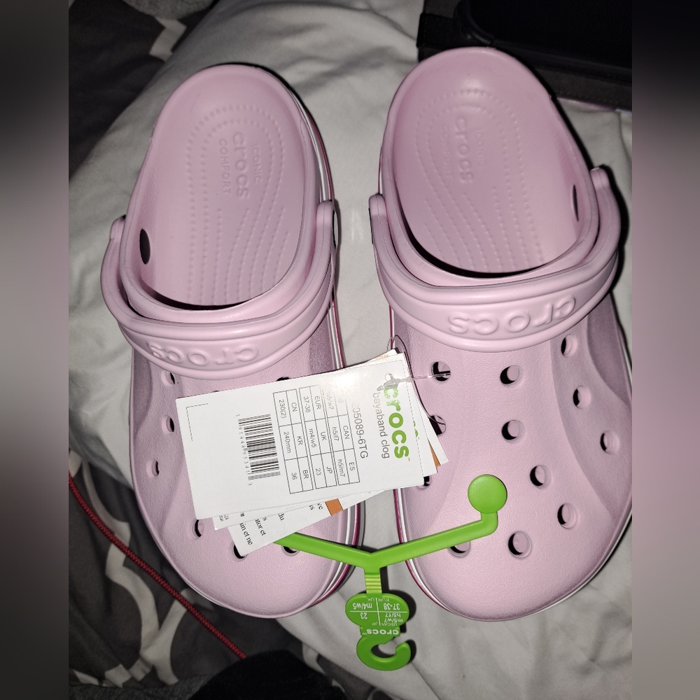 NWT Pink And White CROCS - Picture 6 of 7